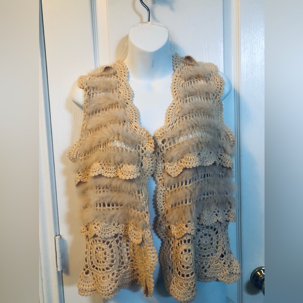 L’affaire Croche rabbit fur vest